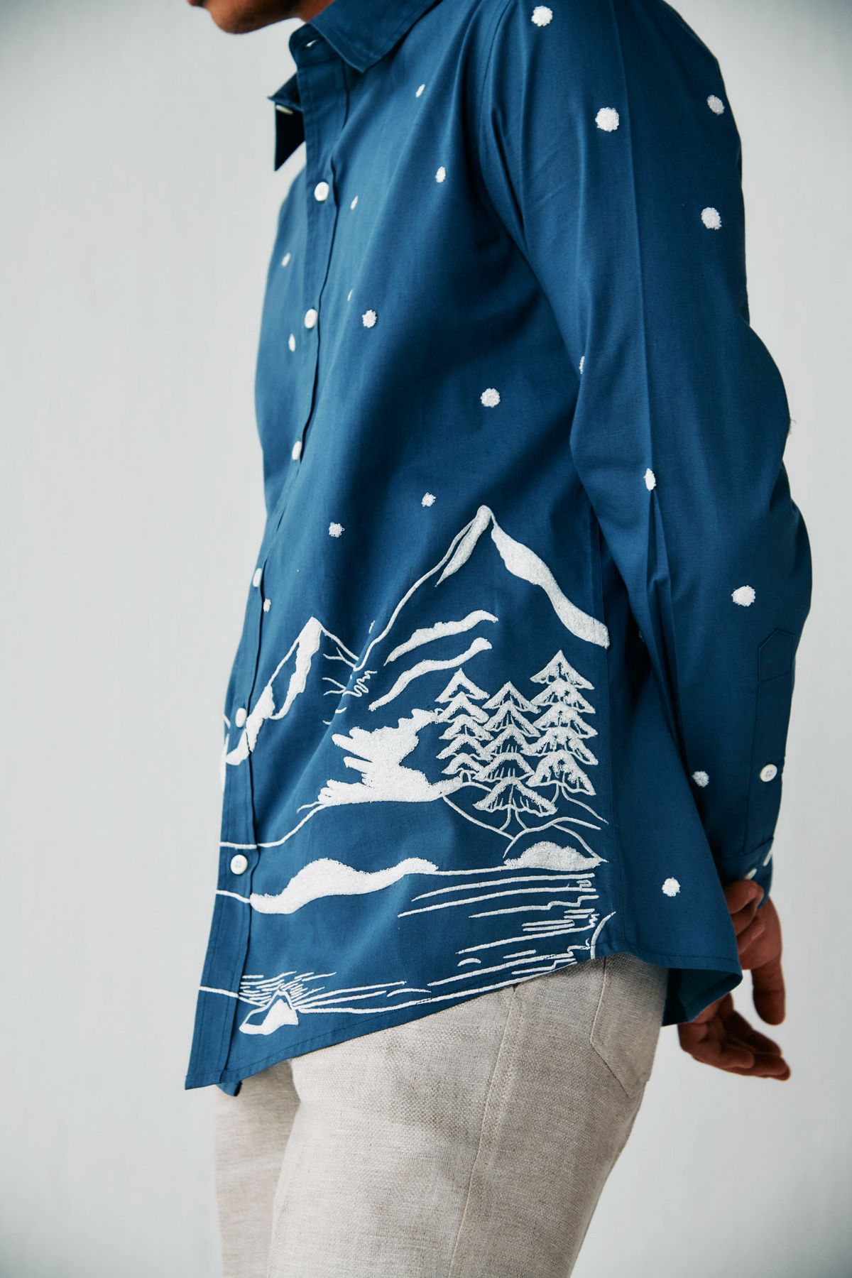 "Snow day" embroidered shirt - image 5