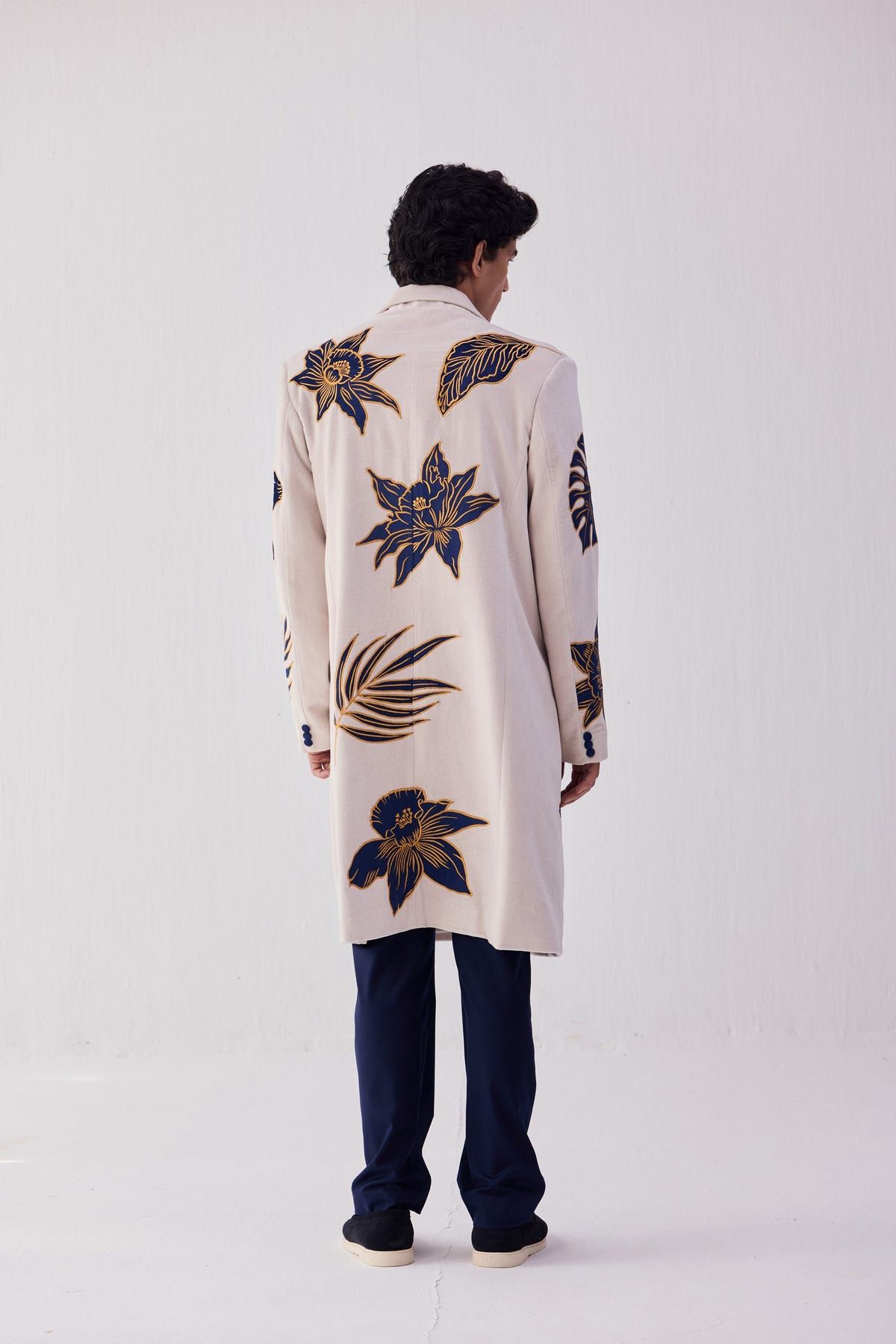 "Le Gstaad" embroidered overcoat - image 5