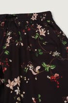 Floral printed resort set view 7