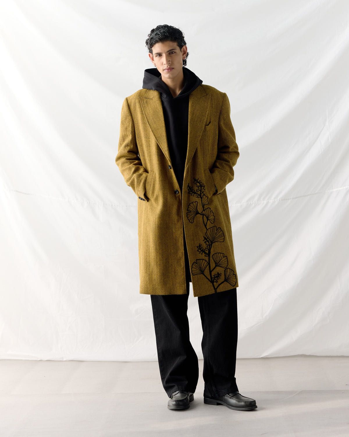 Floral embroidered Wool Overcoat - image 4