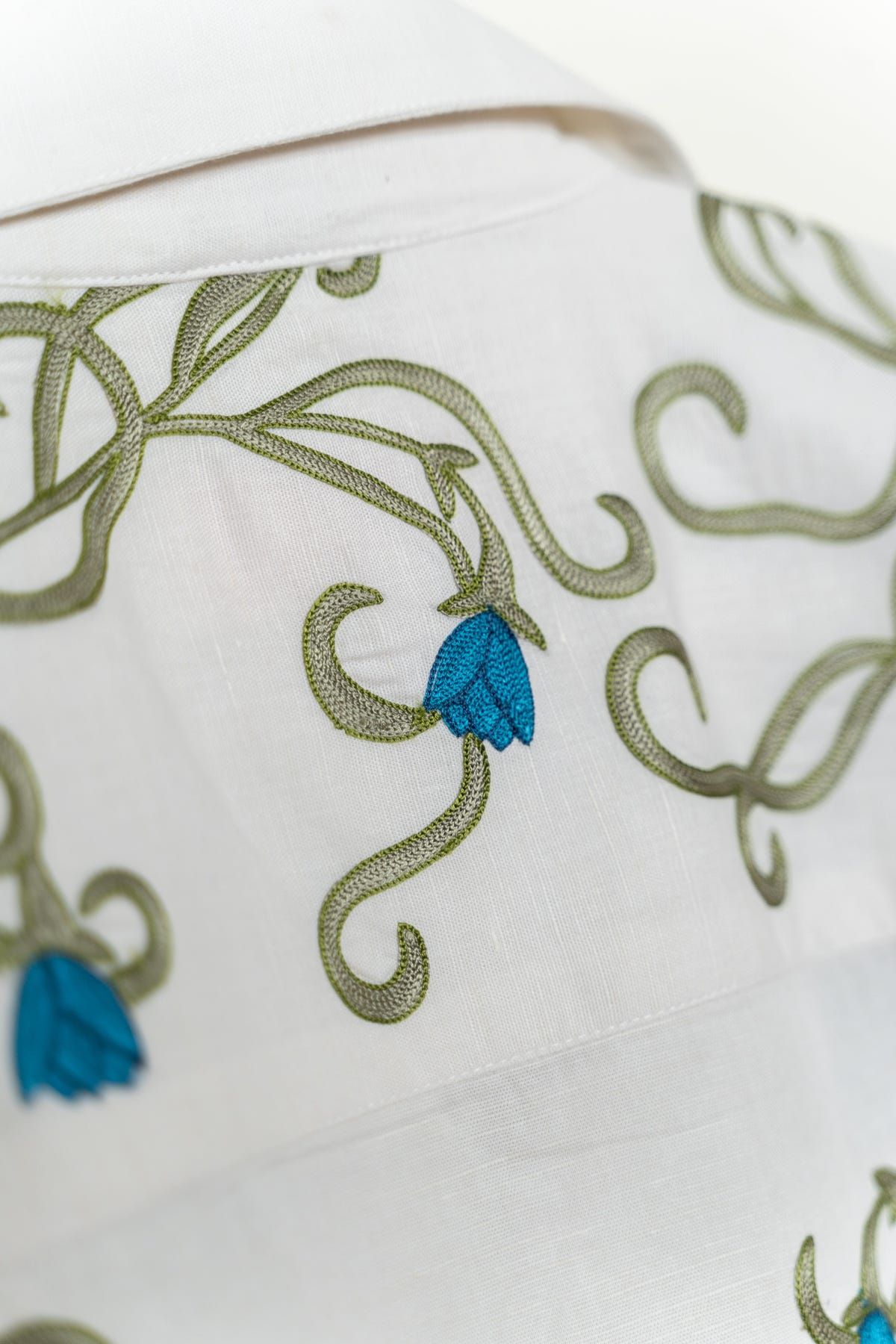 "Blue Lotus" embroidered shirt - image 4