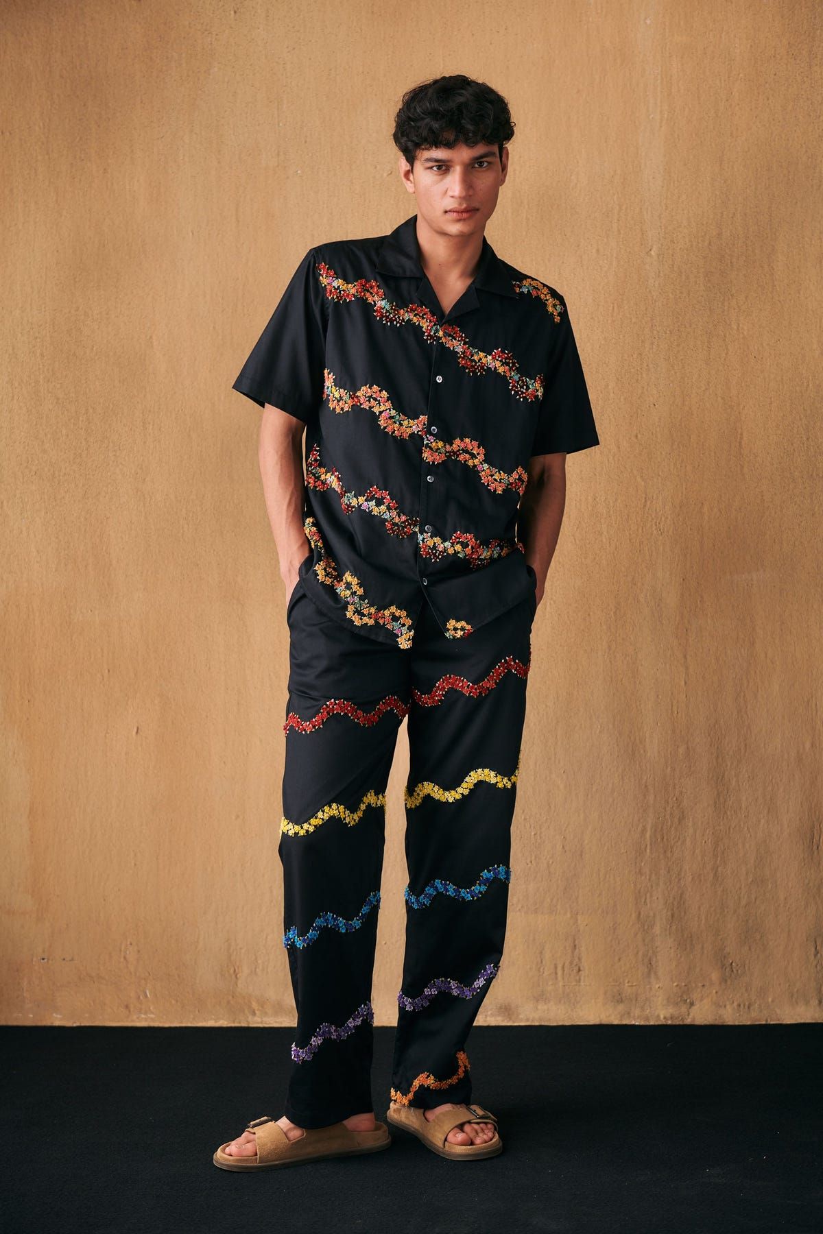 "Valley of flowers" hand embroidered Shirt - image 2