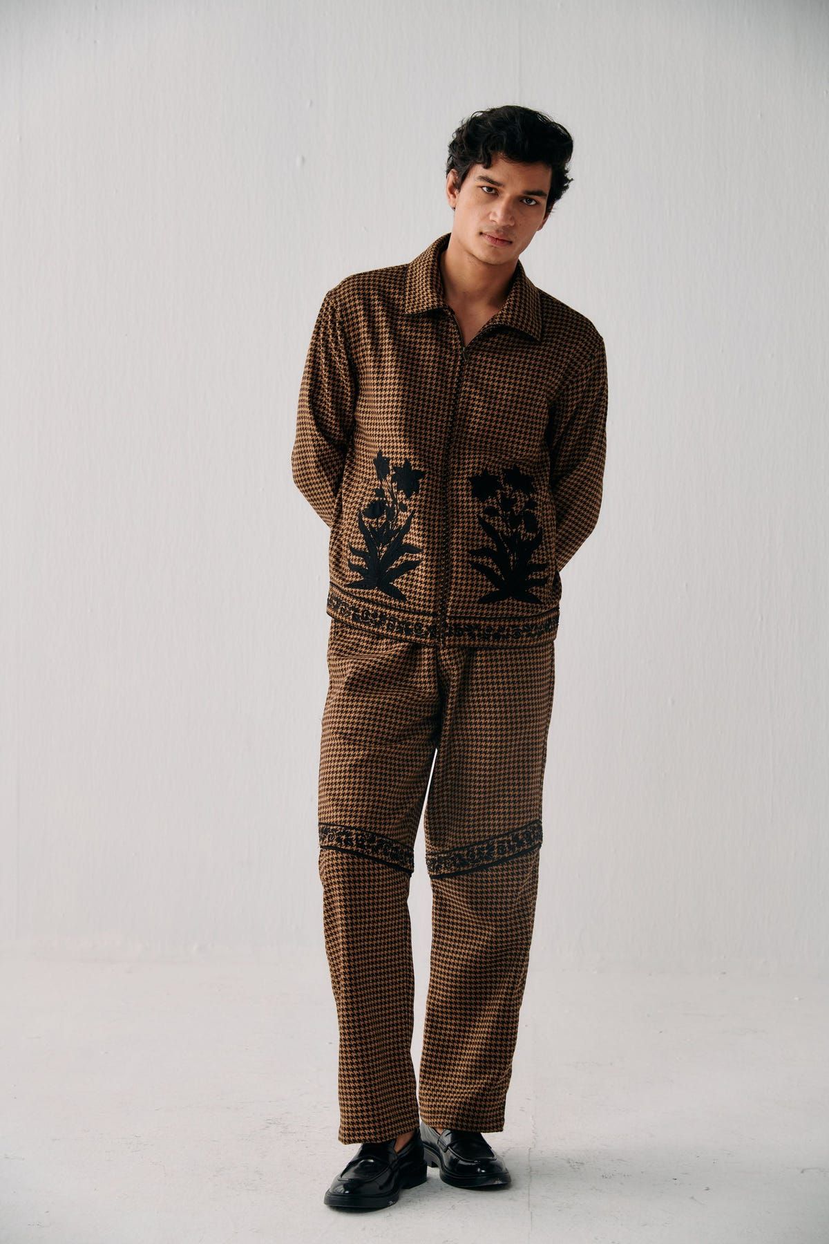 Gulmarg hand embroidered woolen jacket - image 5