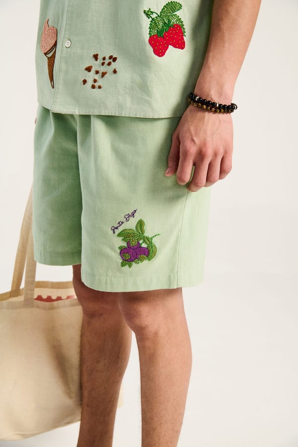 Perte D'ego — "Le summer vacation" hand embroidered shorts