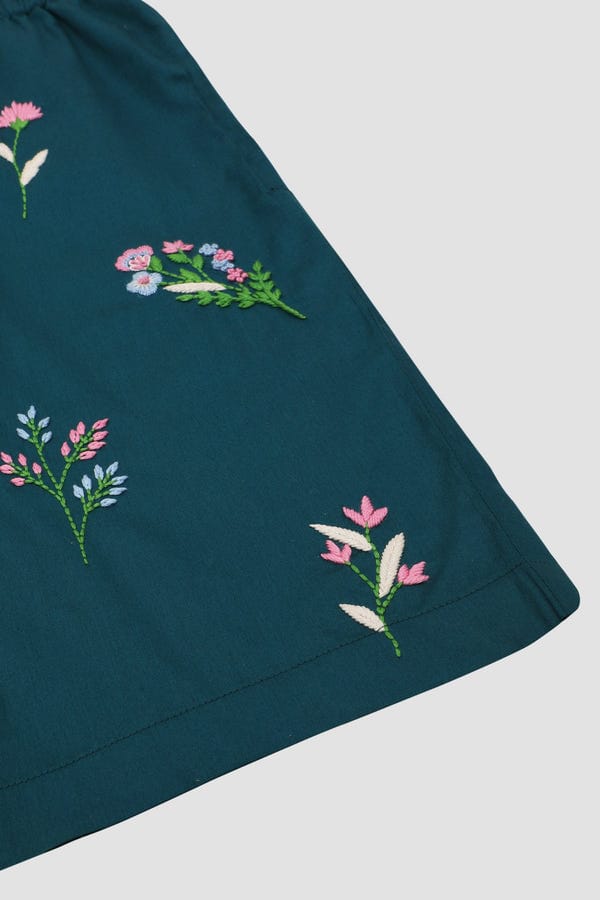 Perte D'ego — "Floral bunch" hand embroidered shorts