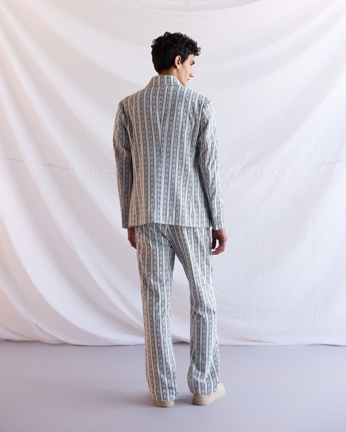Floral stripes summer blazer - image 6