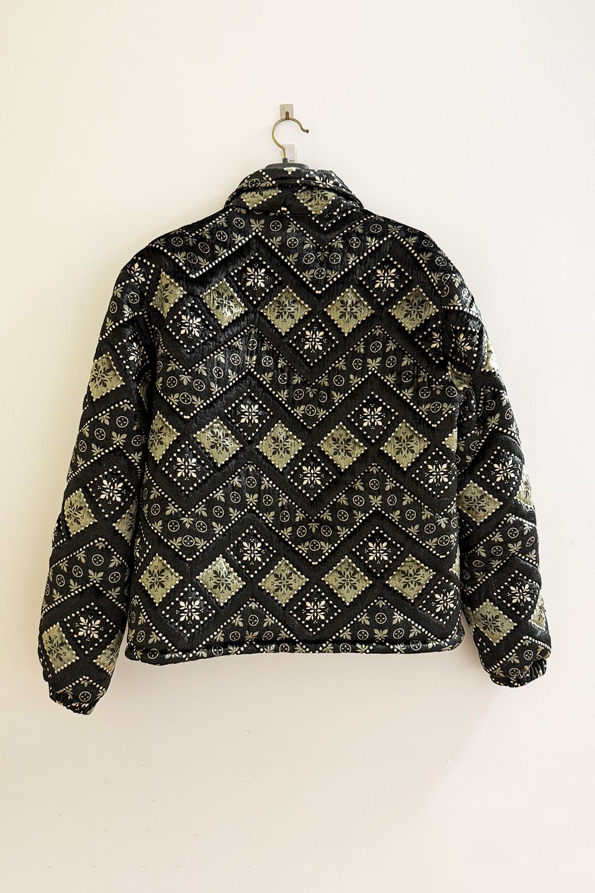 Chevron stripes quilted jacket - image 3