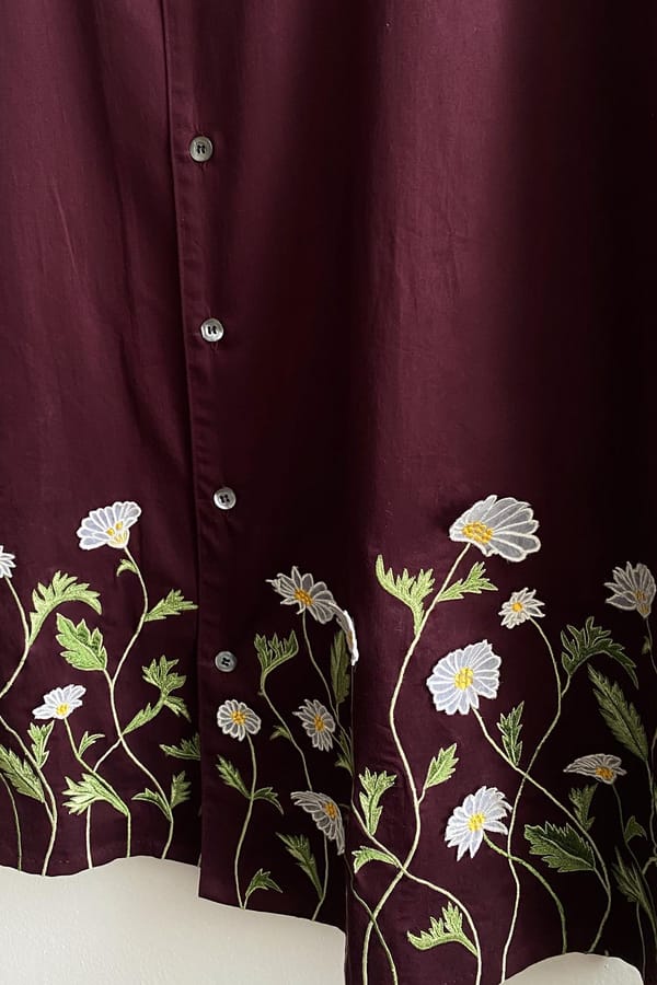 Perte D'ego — "Daisy fields" appliquè  shirt