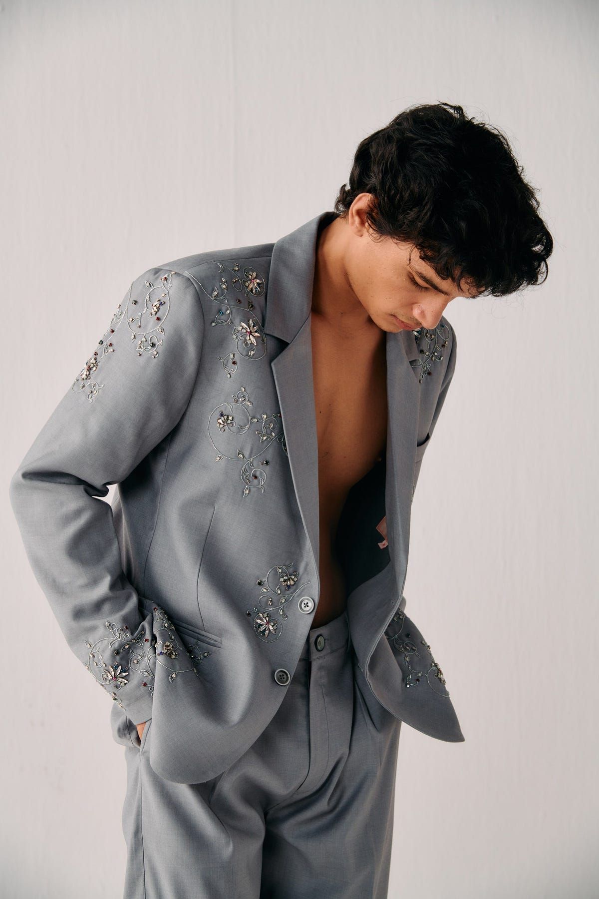 "Le cannes" hand embroidered blazer - image 3