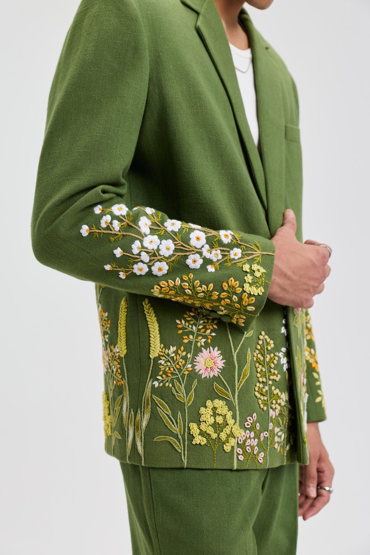"Garden of love" hand embroidered resort blazer - image 3