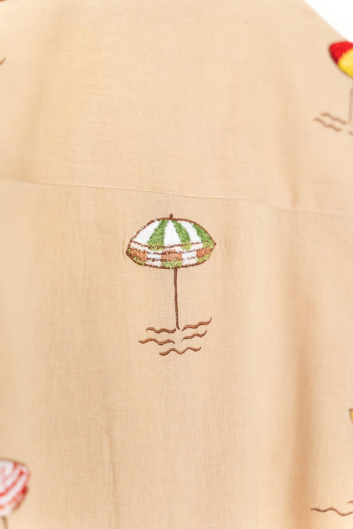 "Day at the beach" embroidered Shirt - image 5