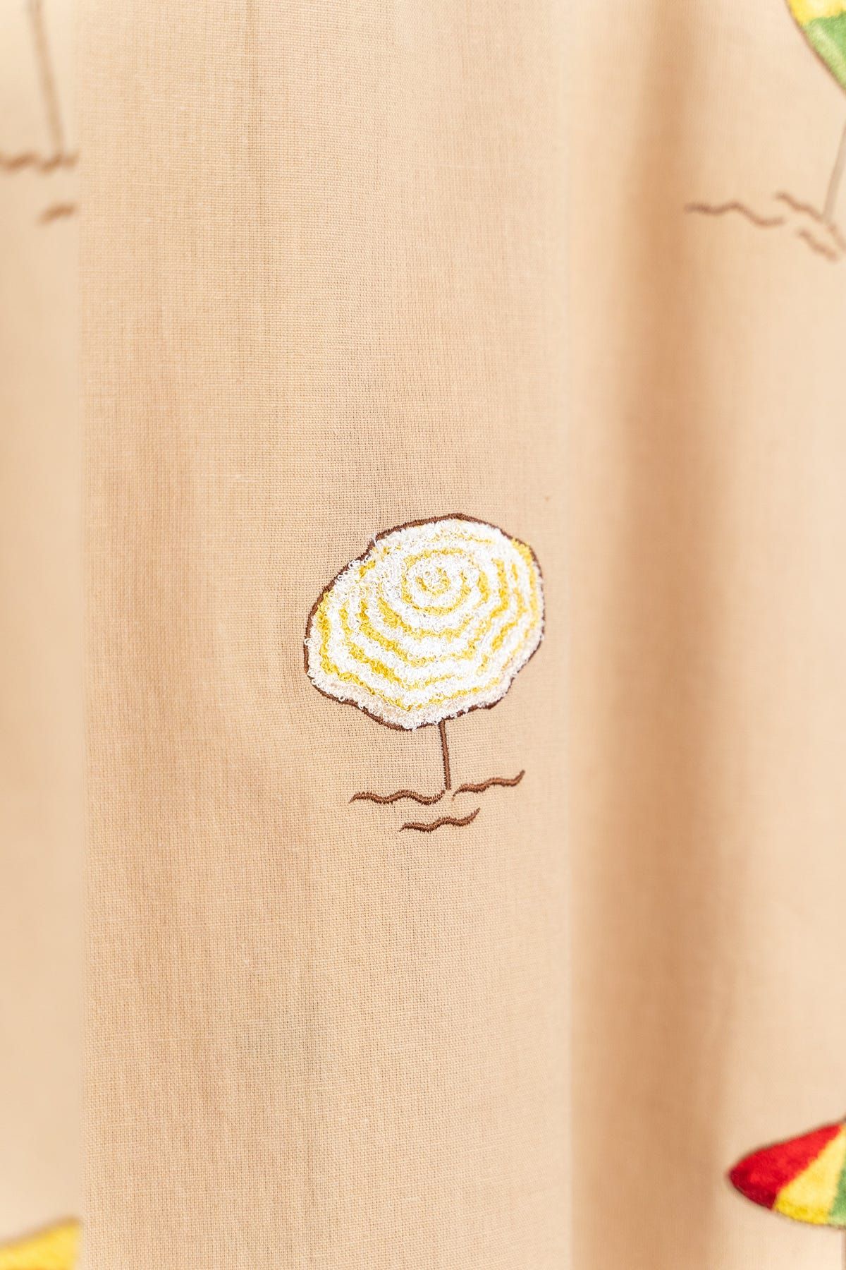 "Day at the beach" embroidered Shirt - image 6