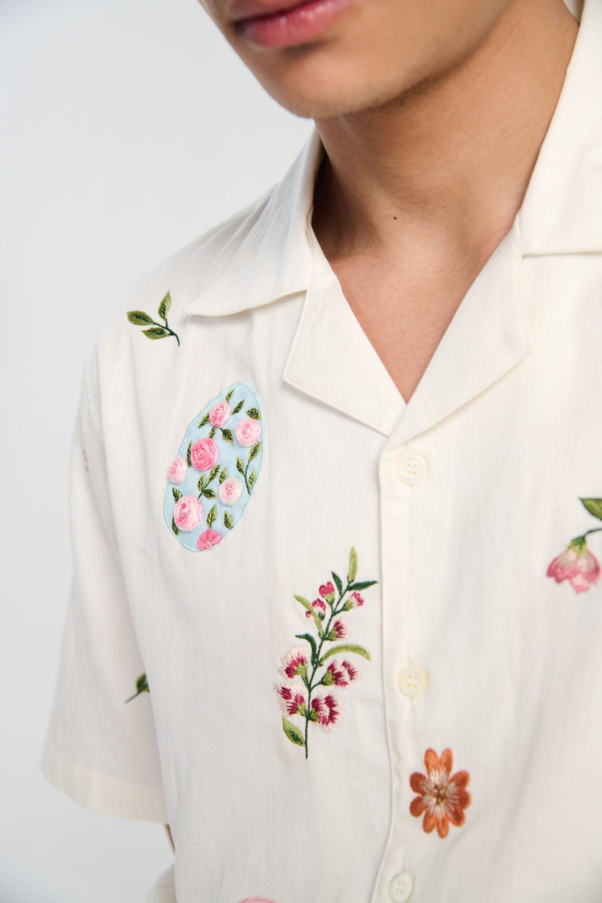 "Easter eggs" hand embroidered Shirt - image 4