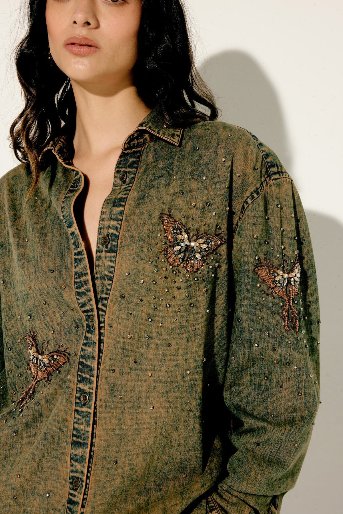 "Le Monarch" stonework shirt - image 6