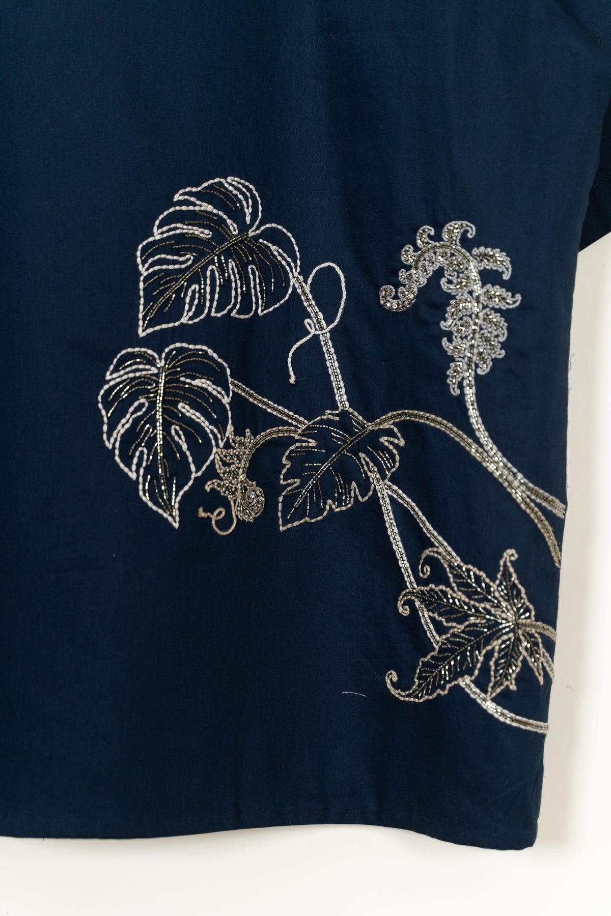 "Celestial vines" hand embroidered Shirt - image 4