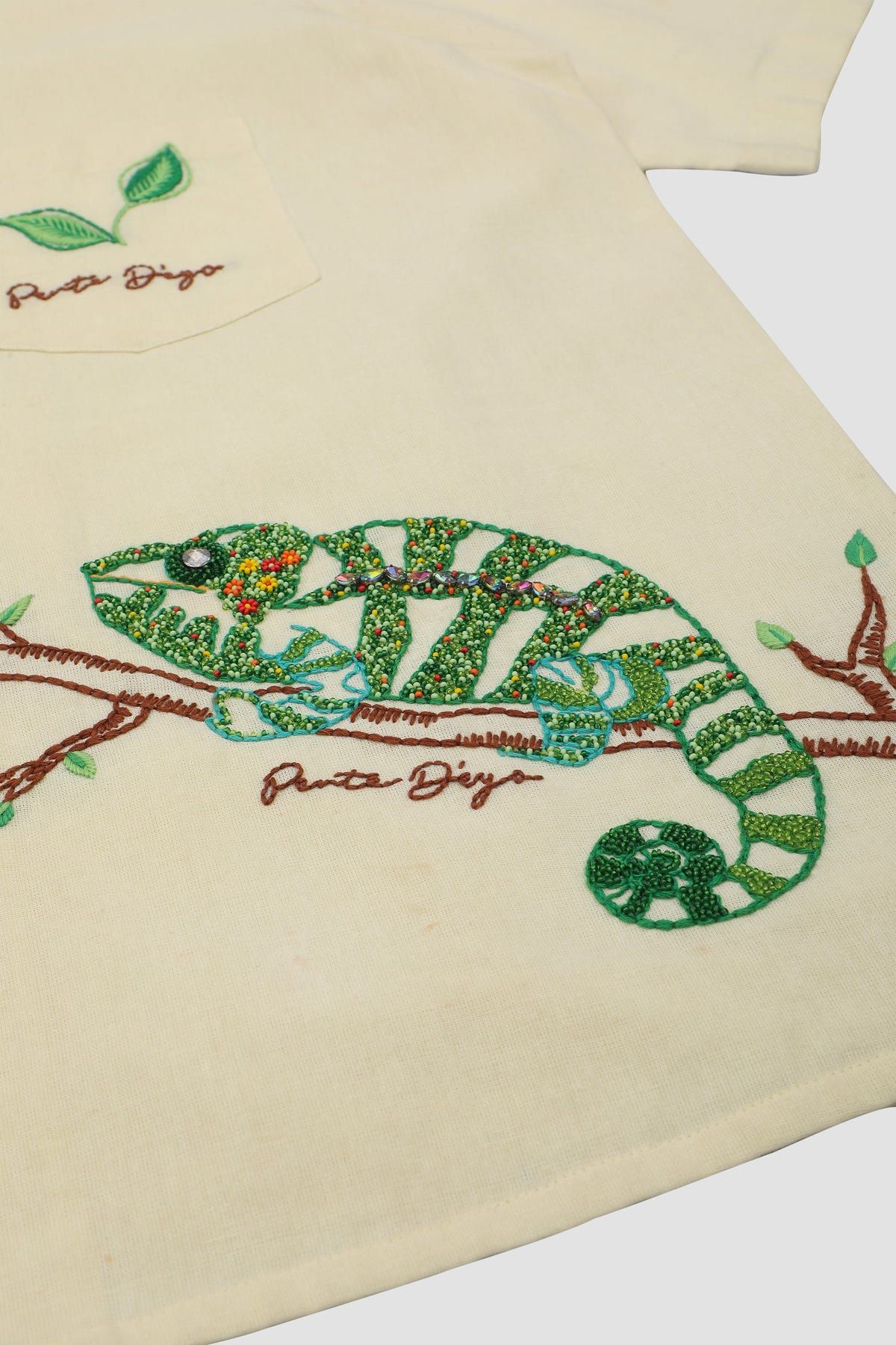"Le chameleon" hand embroidered Shirt - image 2