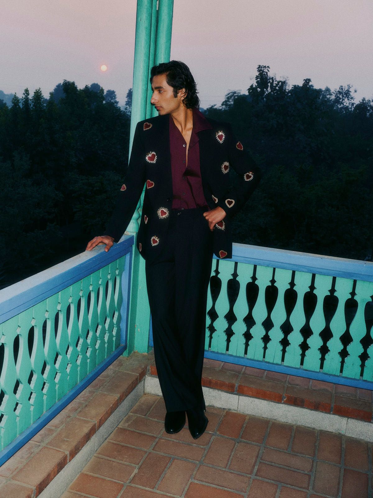 “Velvet hearts” hand embroidered blazer - image 5