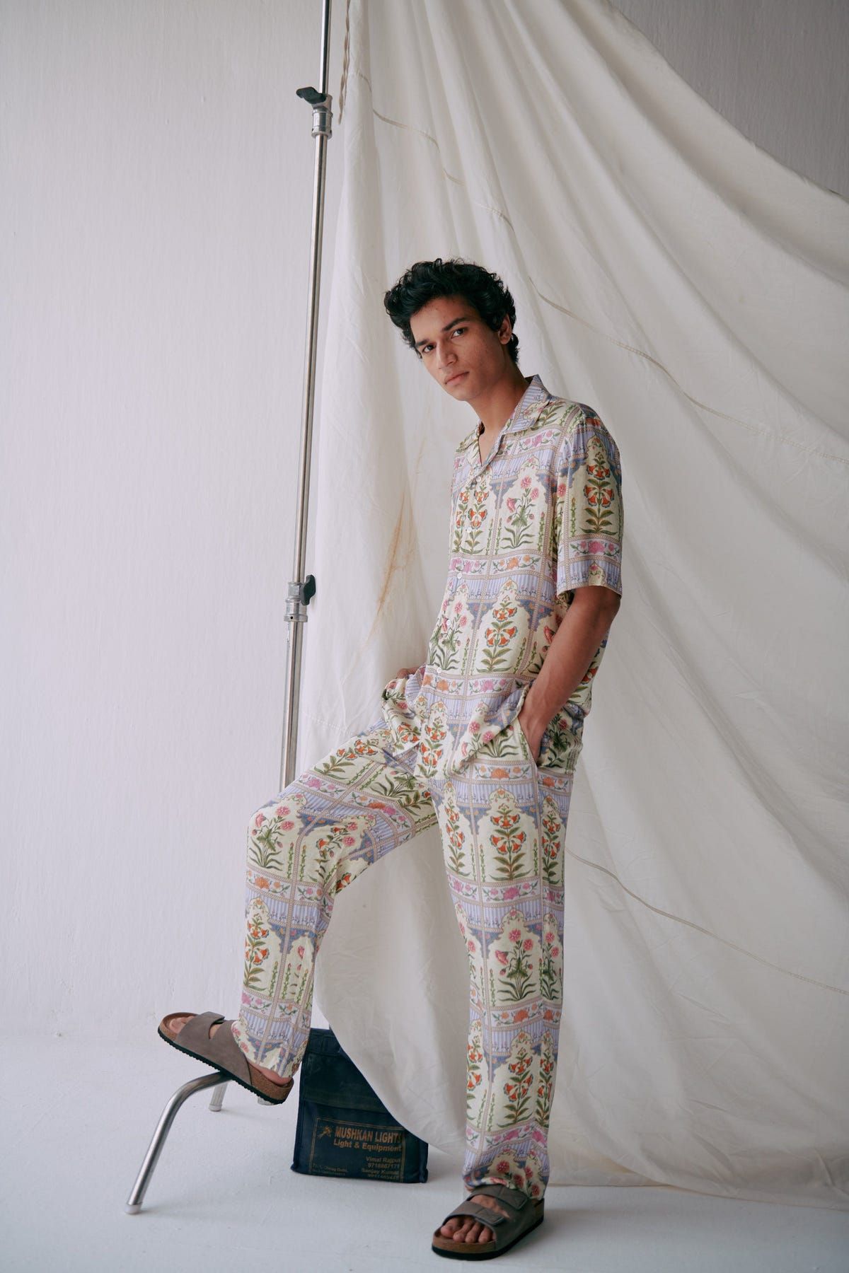 Royal floral lounge pants - image 3
