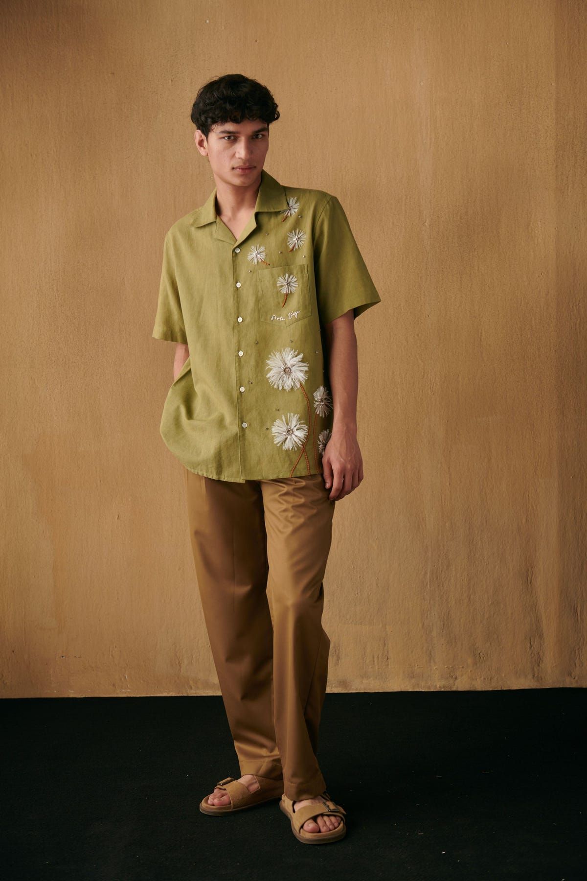 "Le dandelions" hand embroidered Shirt - image 1