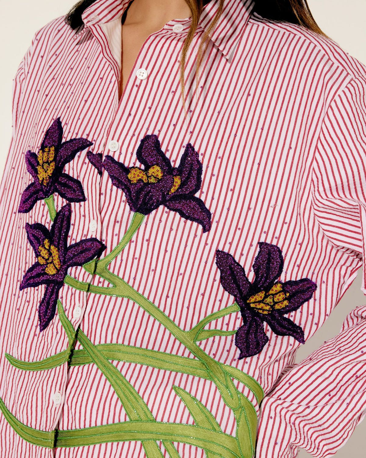 "Le Iris" hand embroidered shirt - image 2