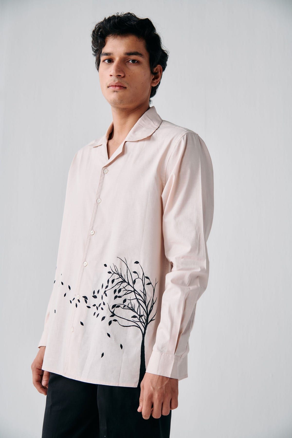 "A fall evening" appliqué shirt - image 4