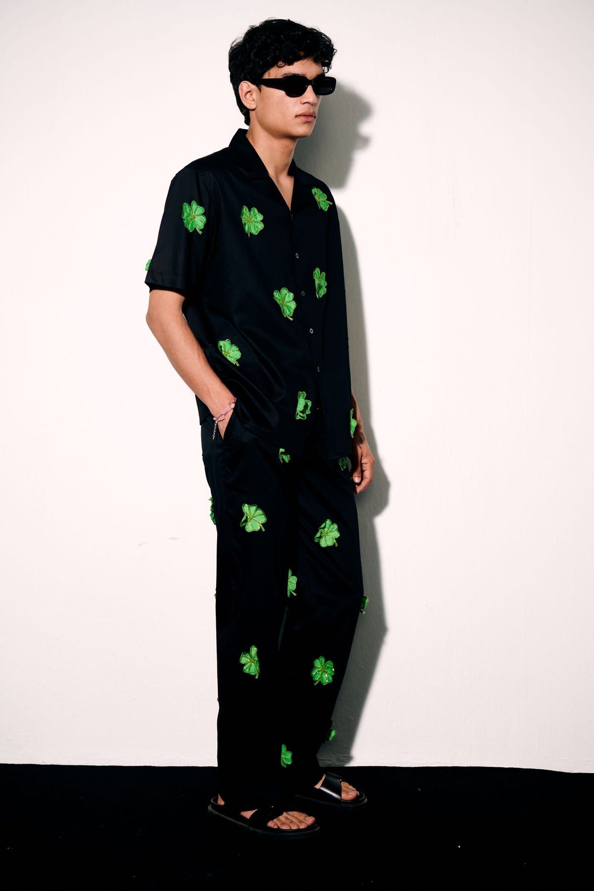 "Good luck" appliqué pants - image 1