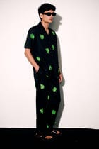 "Good luck" appliqué pants view 3