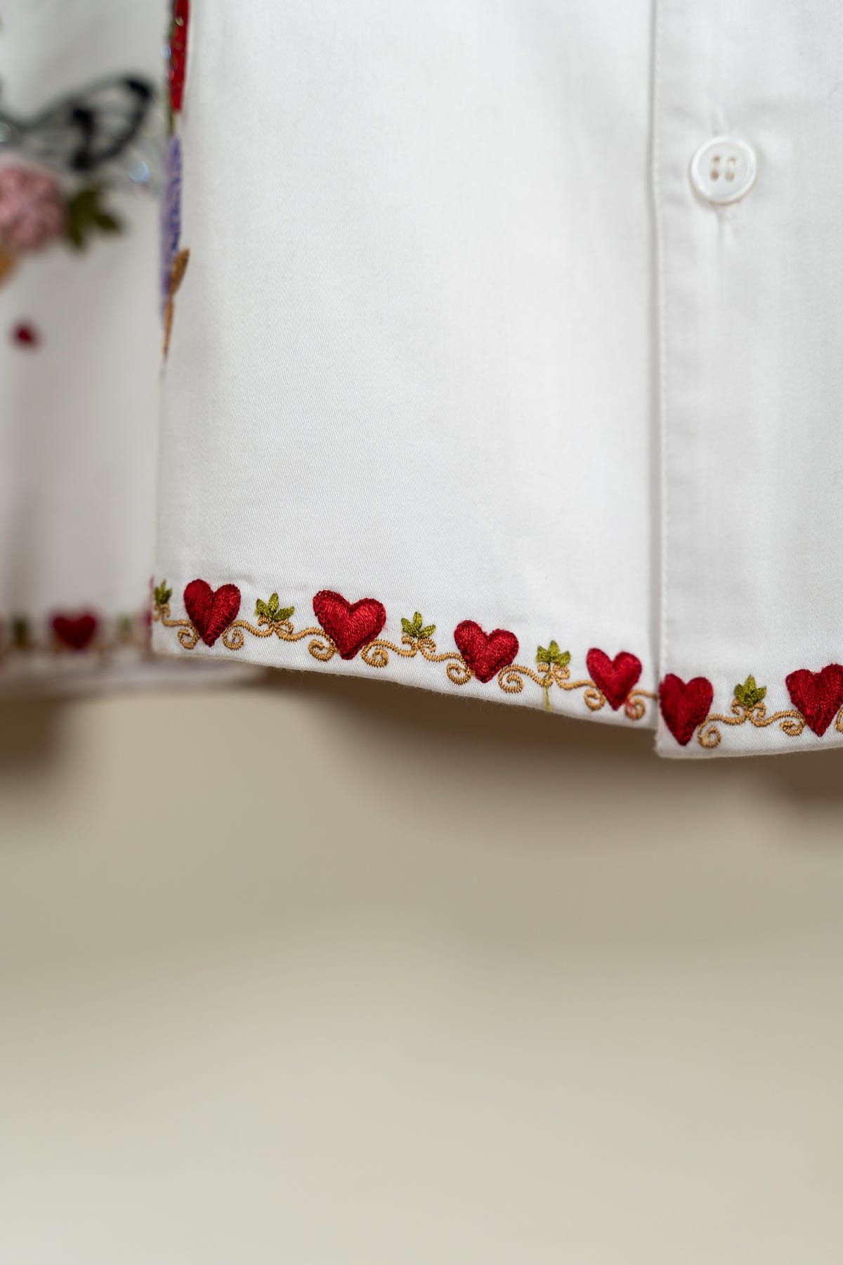 "Love songs" hand embroidered Shirt - image 6