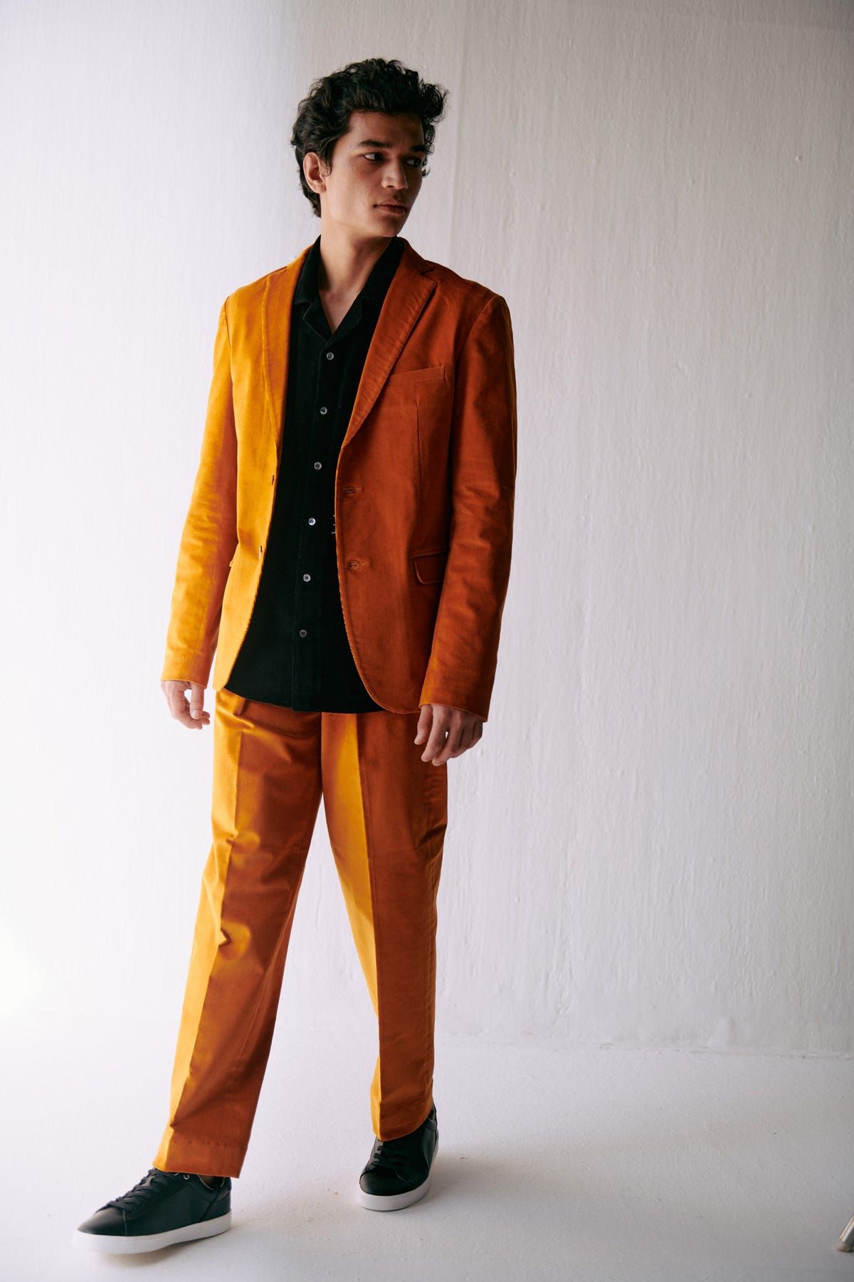 Orange corduroy blazer - image 4