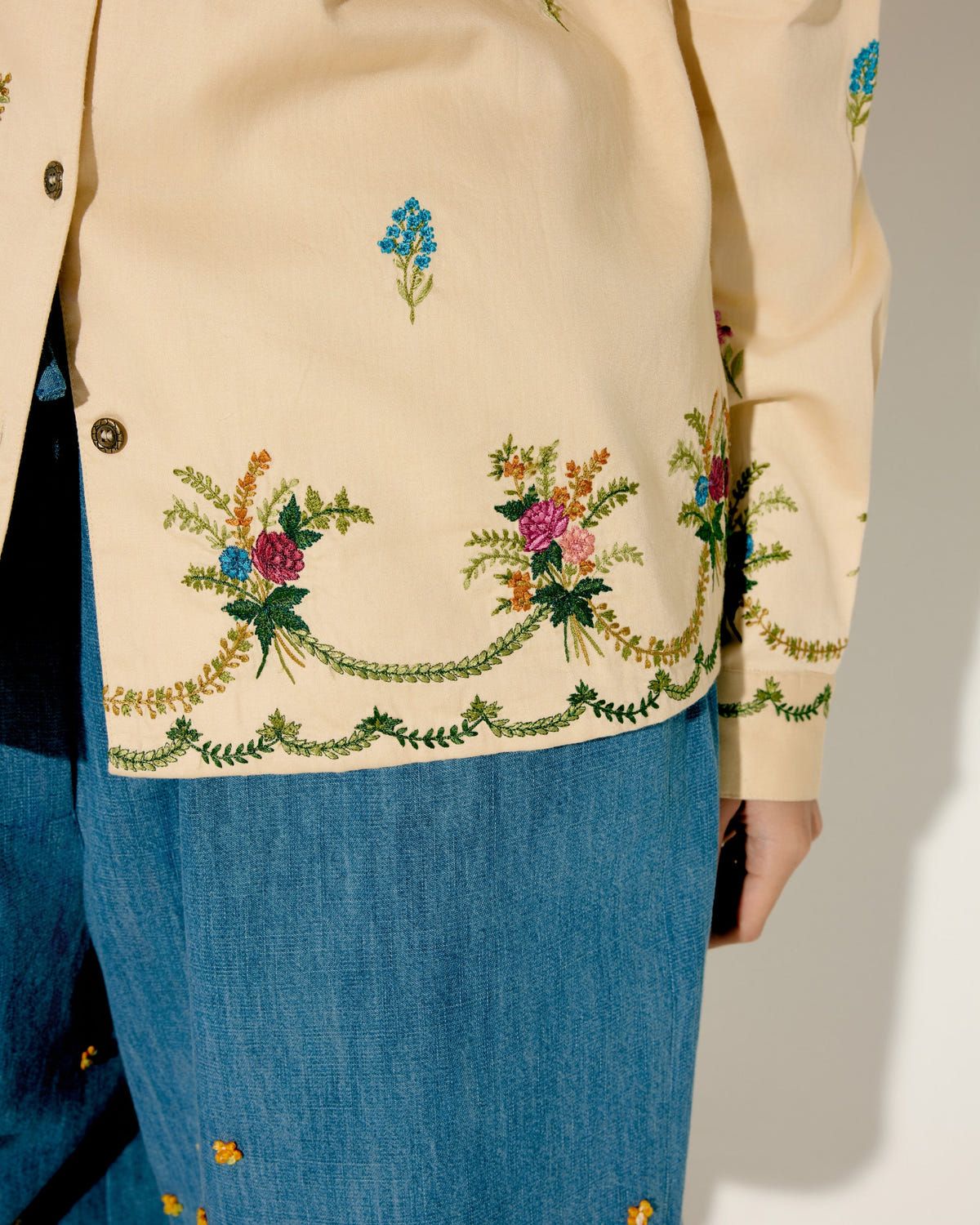 Victorian Border Embroidery shirt - image 3
