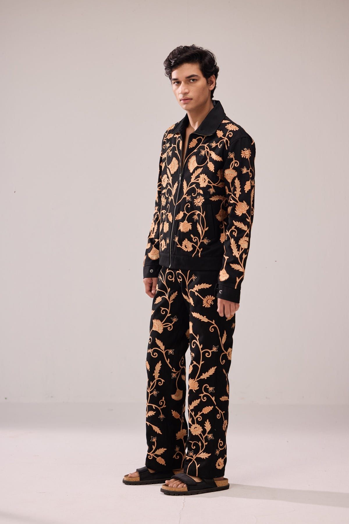 Vintage embroidered jacket - image 3