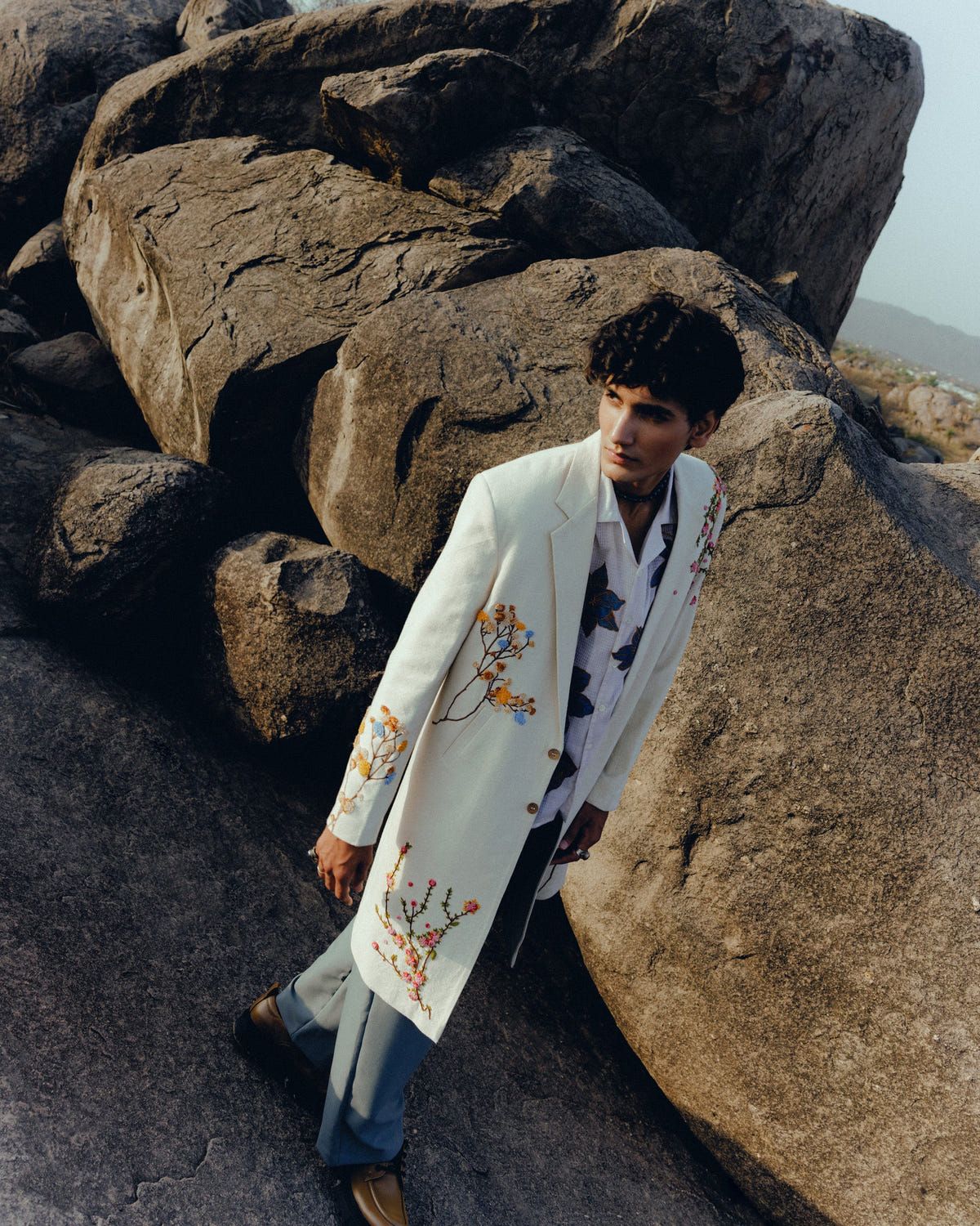 Floral hand embroidered overcoat - image 4
