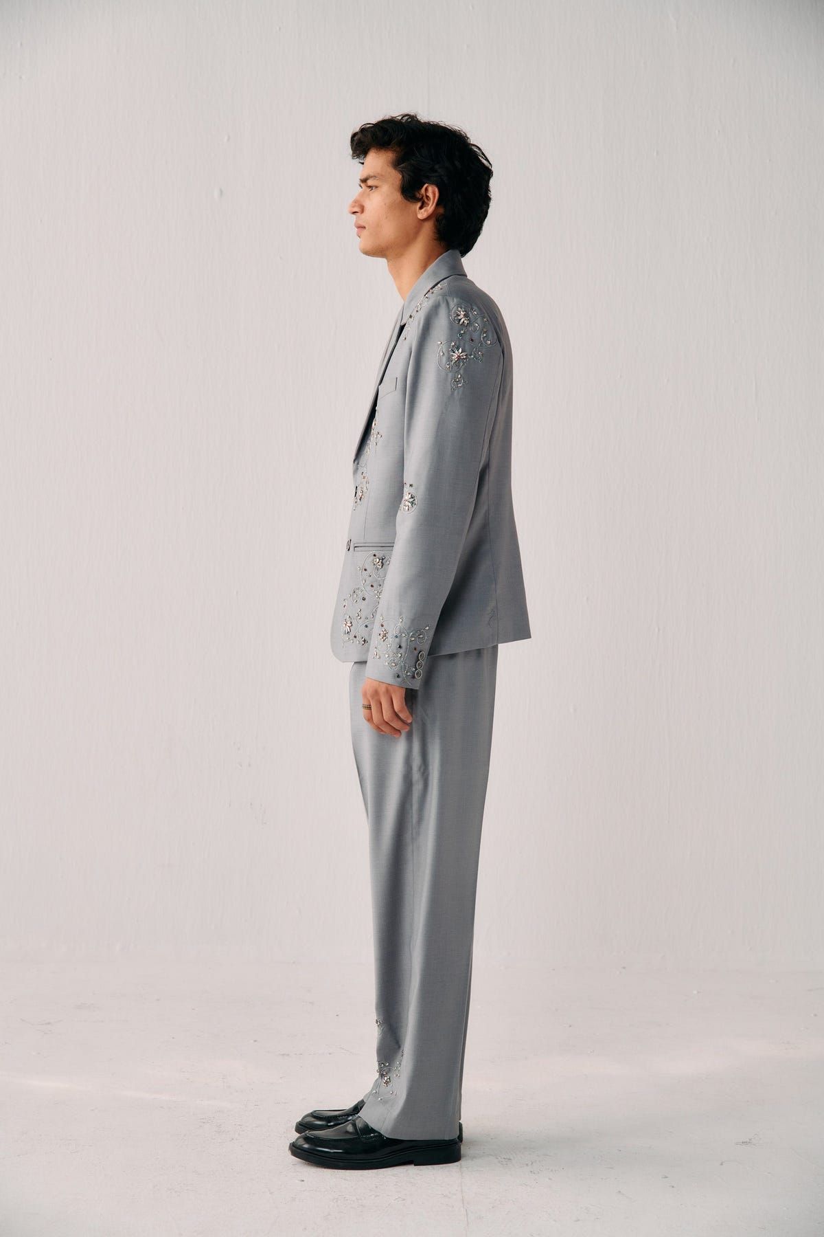 "Le cannes" hand embroidered pleated pants - image 3