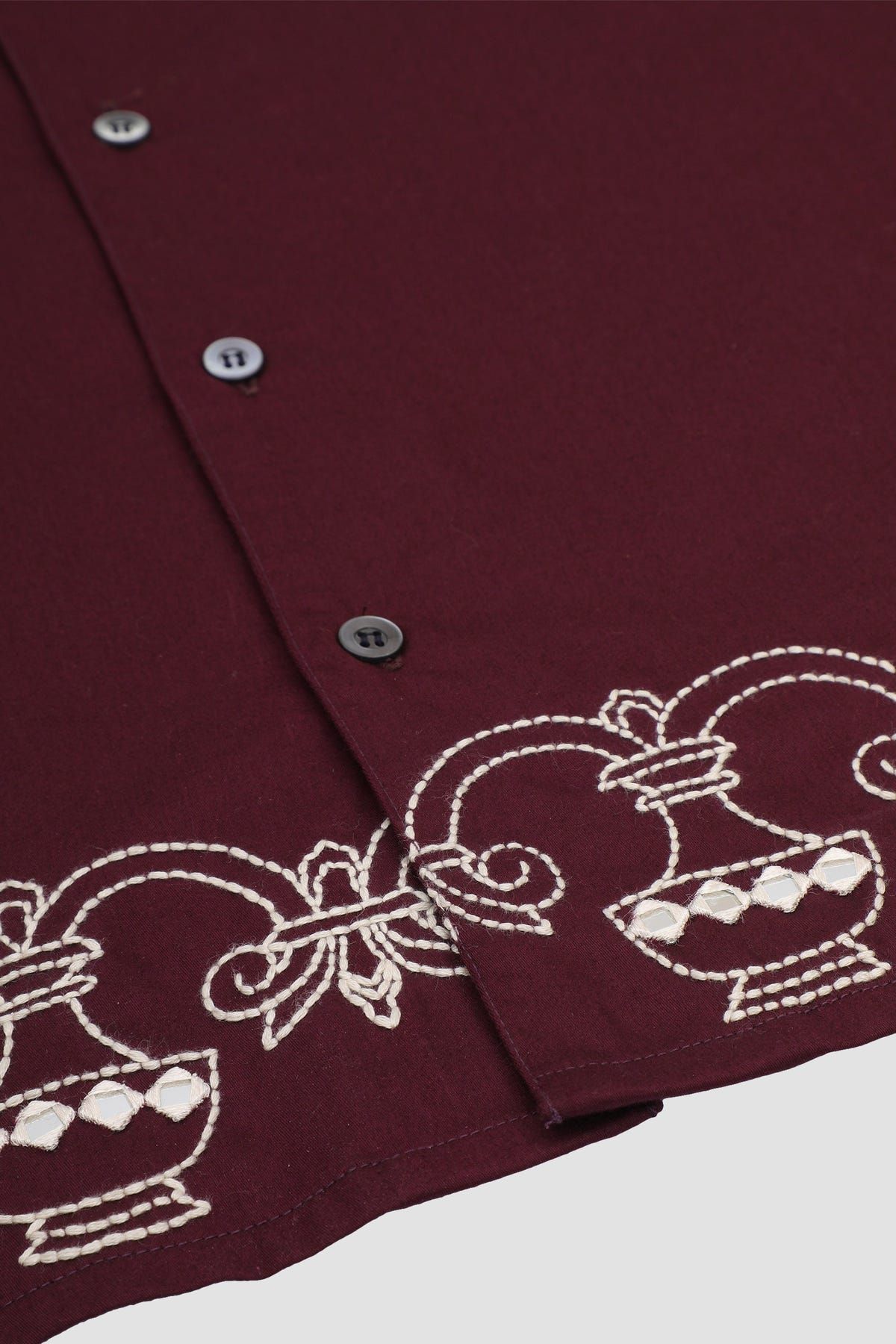 "Le Peru" hand embroidered Shirt - image 2