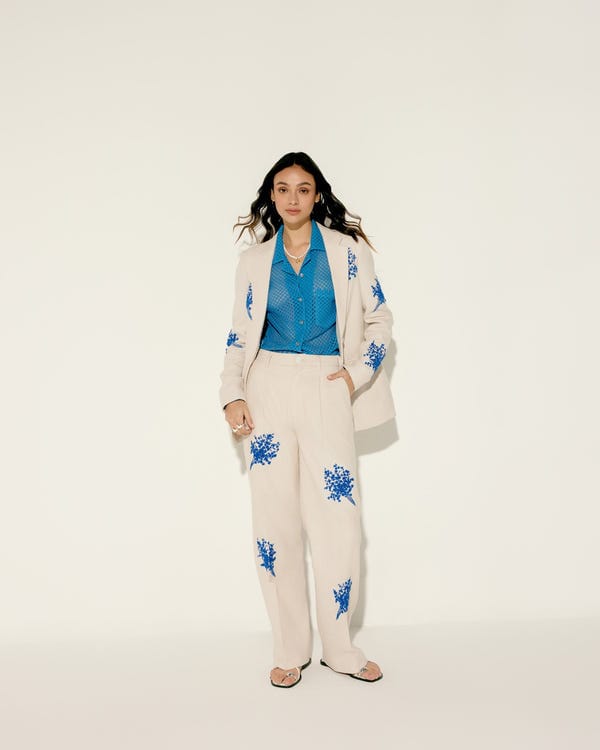Perte D'ego — Blue floral bunch hand embroidered blazer