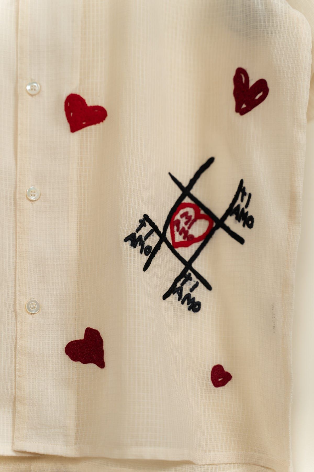 "Mi Amor" Hand embroidered hearts Shirt - image 6