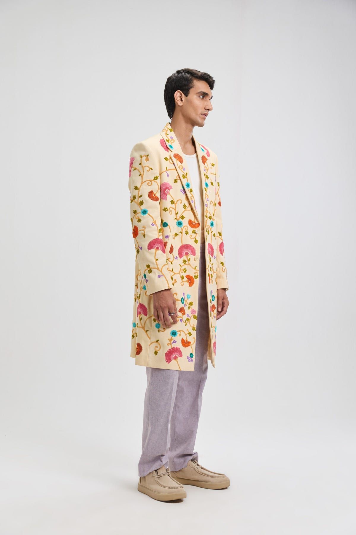 Fuzzy embroidered overcoat - image 5