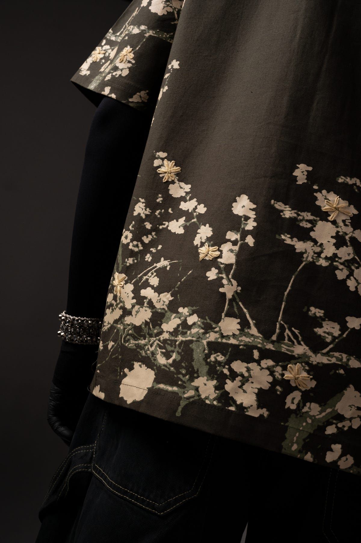 Greenery Hand Work Shirt - image 7