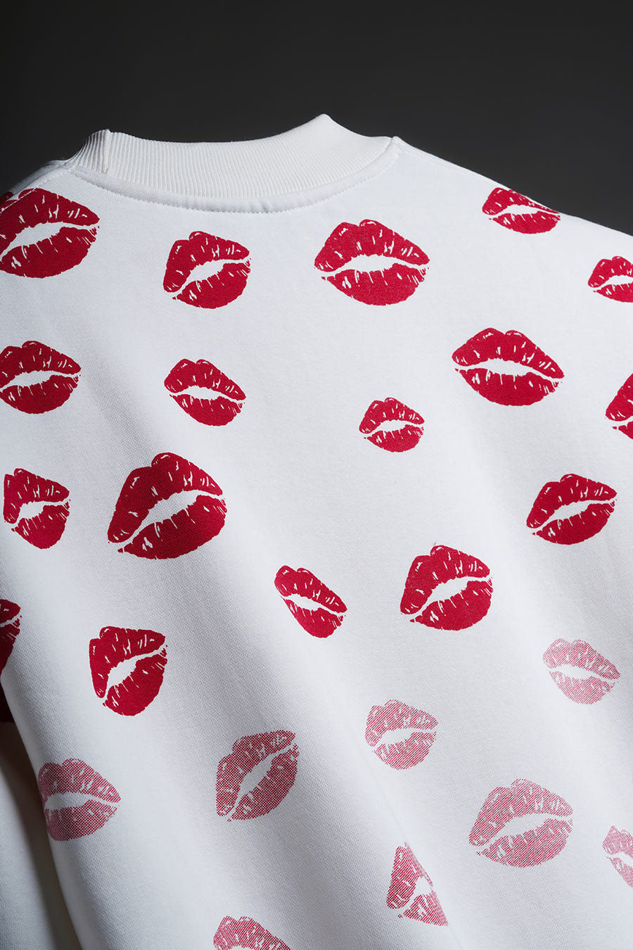 Kiss Sweatshirt - image 6