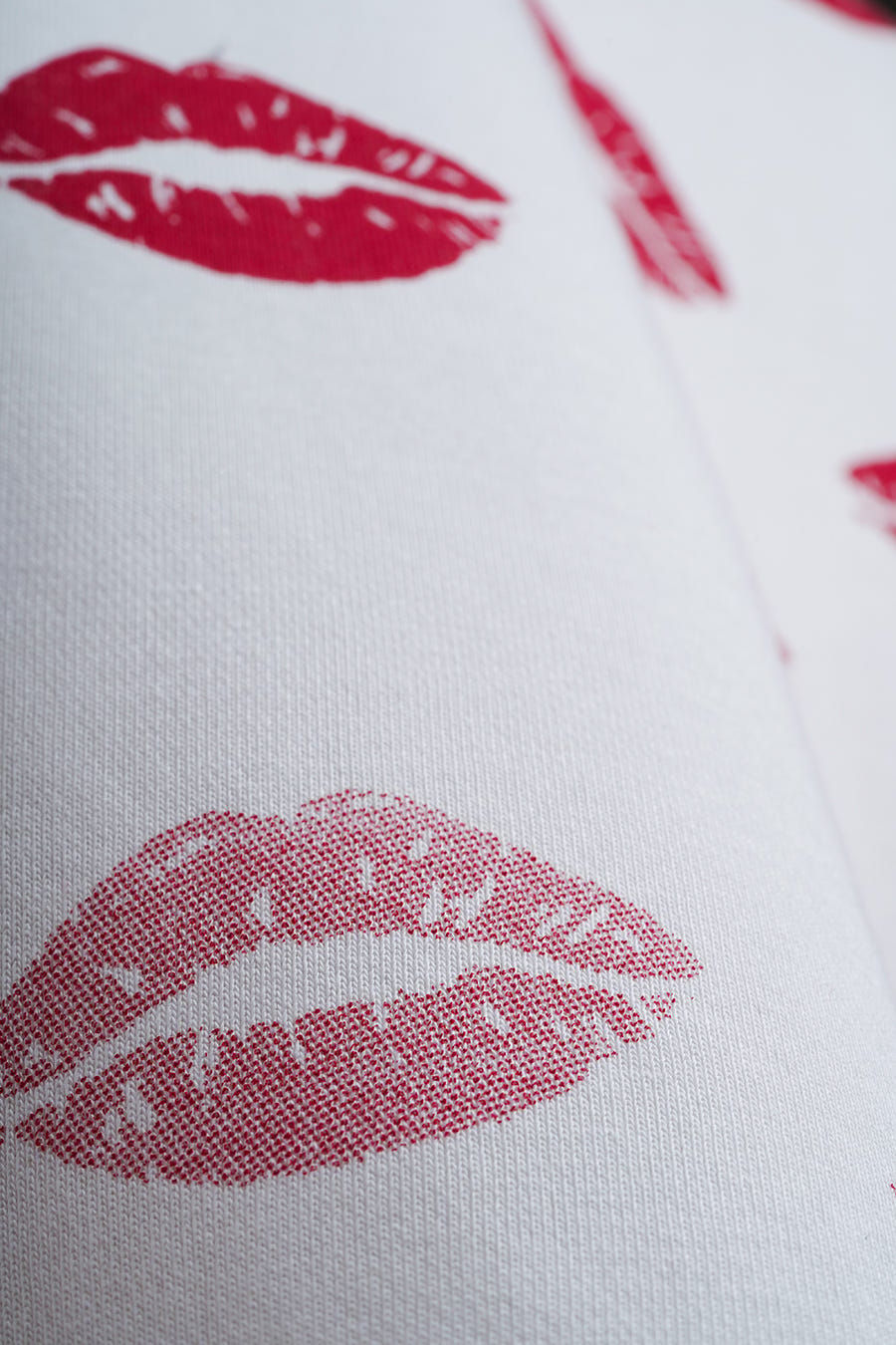 Kiss Sweatshirt - image 7
