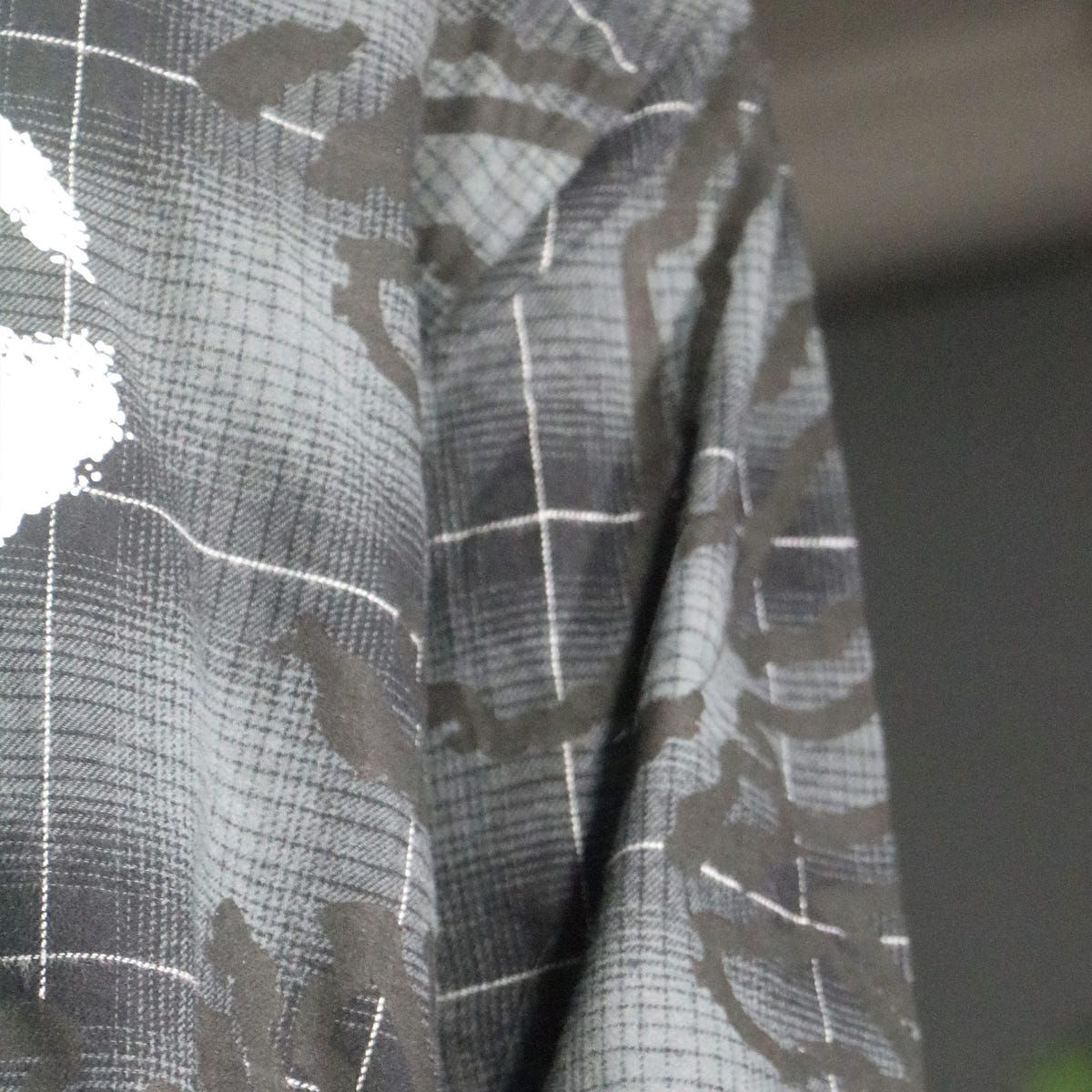 Trinetra Flannel I - image 5