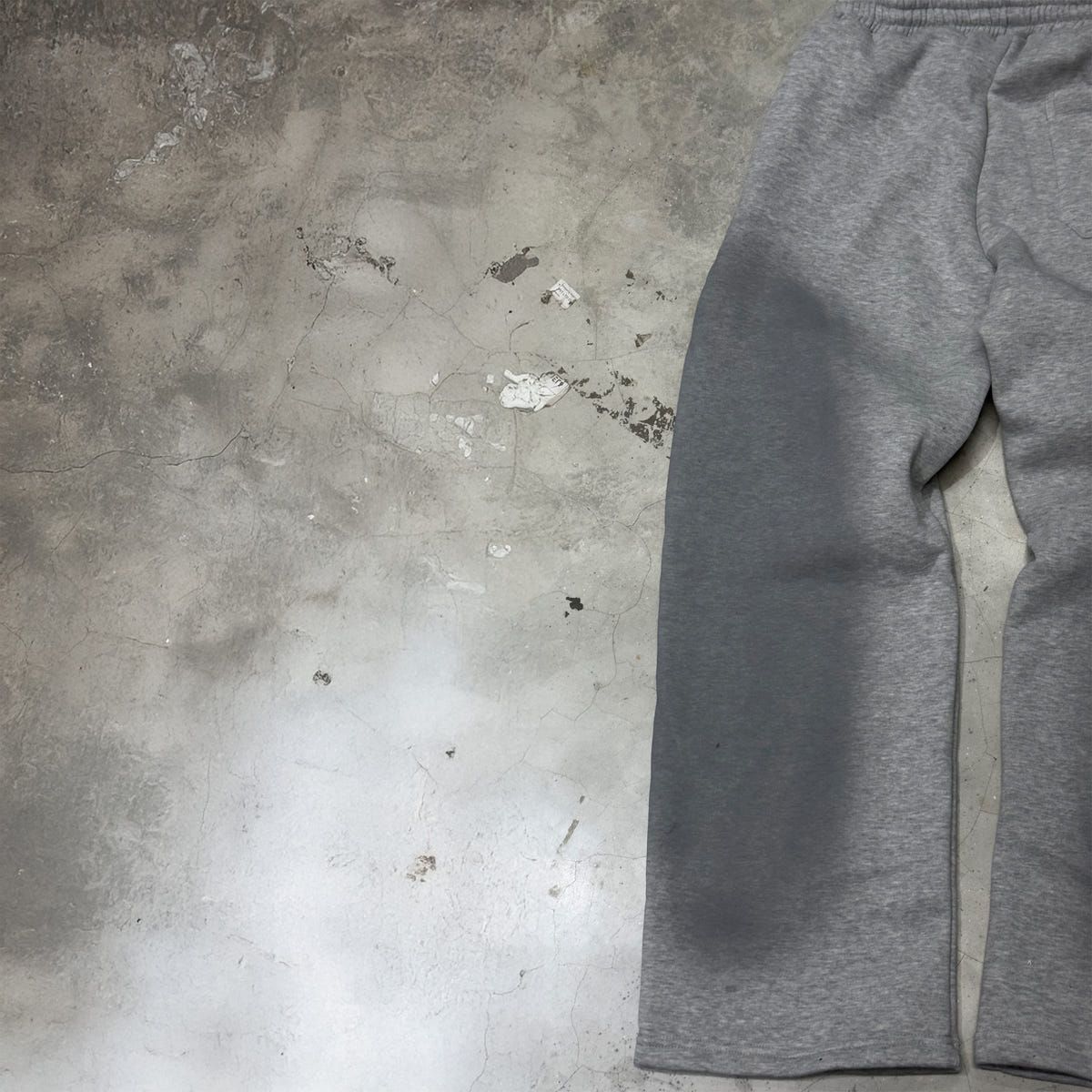PVT Grey Tracks - image 6