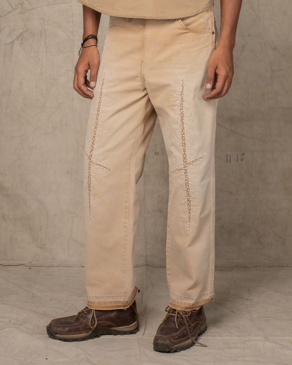 CROSS KNEE PANTS BEIGE - image 1