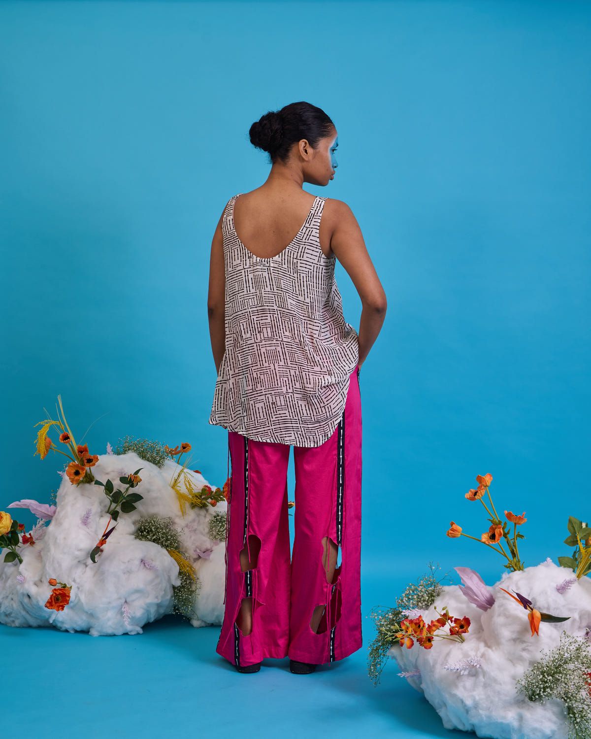 Cut-out amoeba fringed trouser - image 3