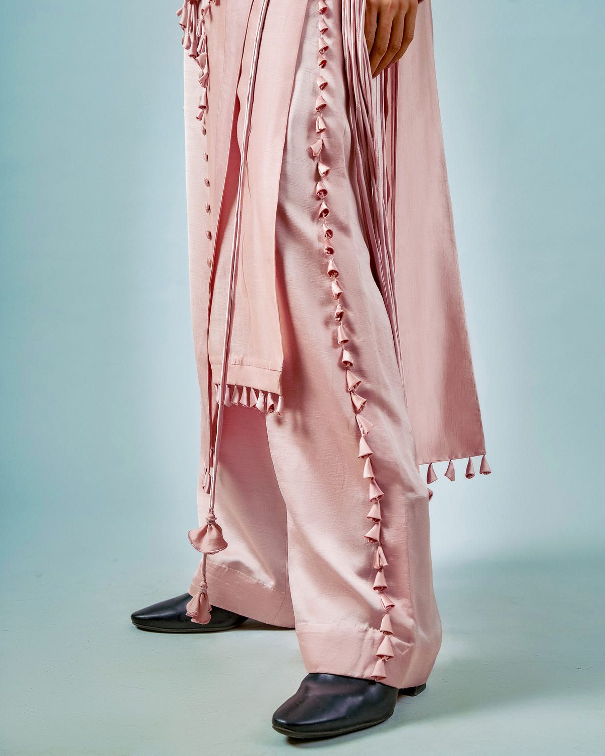 Ornament patchwork kurta + Tassels trouser set - image 5