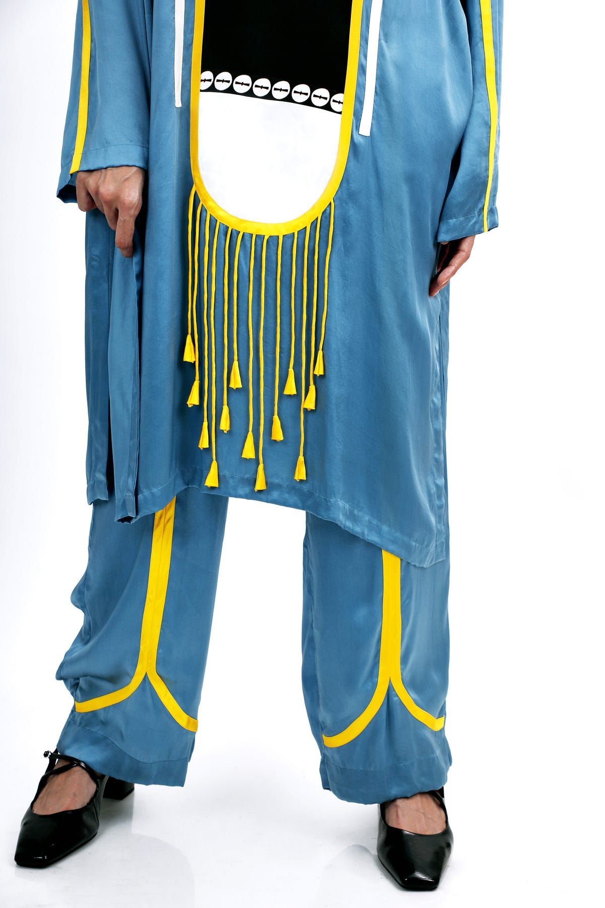Geometric tassels kurta set - image 5