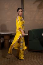 Deconstructed buttons kaftan set view 3