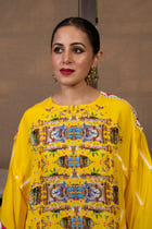 Deconstructed buttons kaftan set view 4
