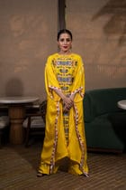 Deconstructed buttons kaftan set view 6