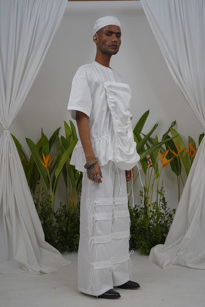 Gathered pocket T-shirt